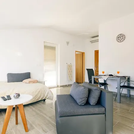 Luce Апартаменти