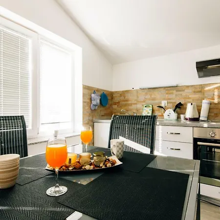 Luce Apartman Zadar