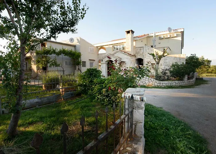 شقة Luce زادار