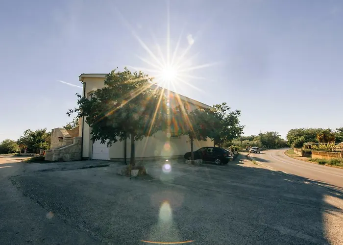 شقة Luce زادار